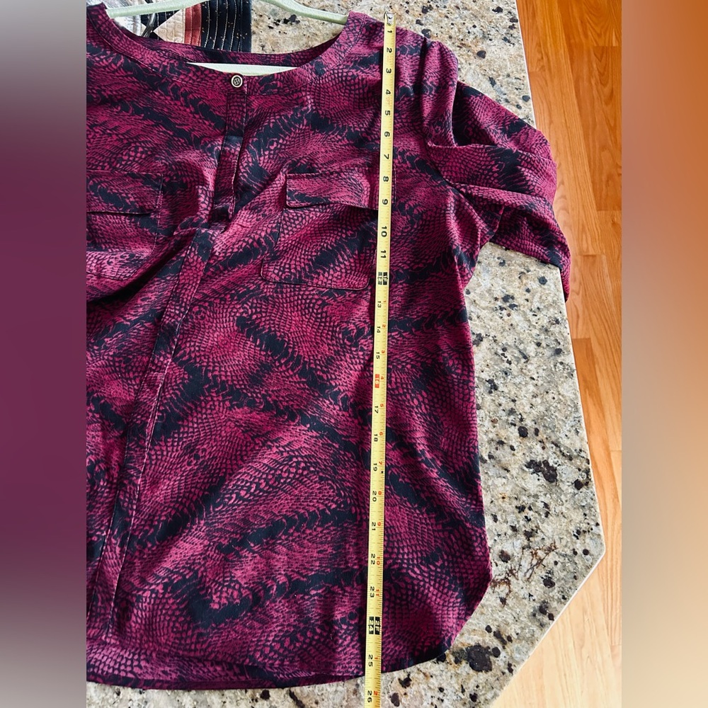 Anne Klein Black and Cabernet Blouse XL - EUC - Picture 7 of 10